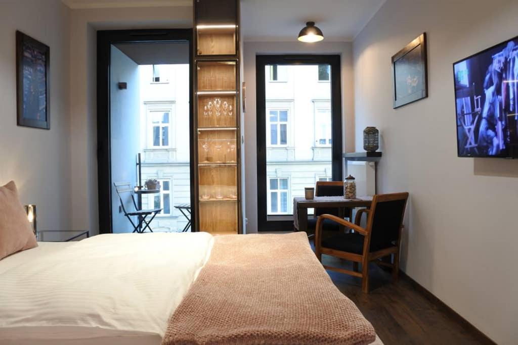 Boutique 109 - Old City, Luxury Apt. With A Garage Appartement